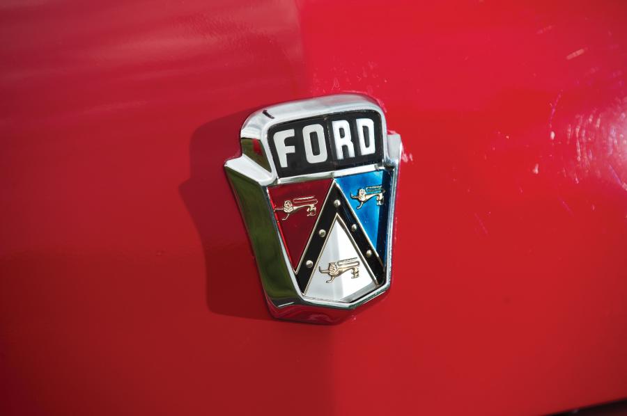  Ford Crestline Sunliner Convertible 1953 года  (фото 20 из 29)